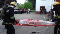 "Теракт" у луцькому медколеджі: працівників і студентів евакуювали (фото)