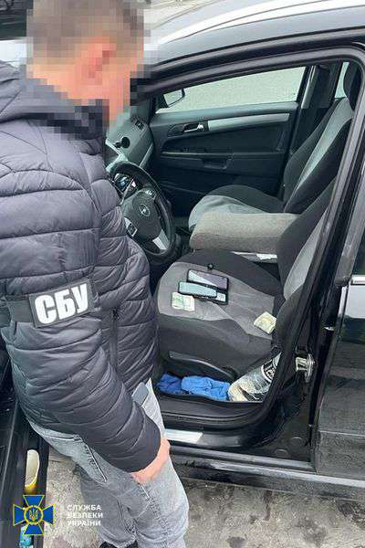 СБУ викрила банду, яка пропонувала українським ухилянтам виїзд до росії (фото)