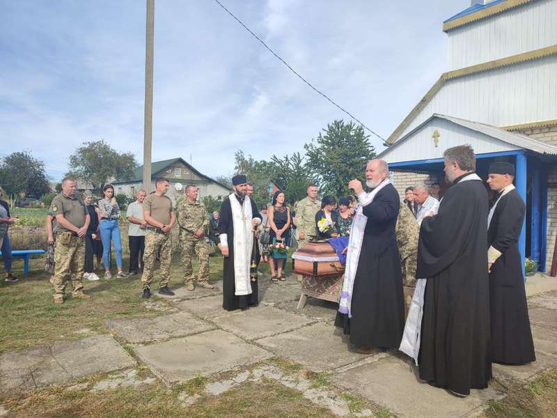 У Нововолинській громаді попрощалися із двома Героями (фото)