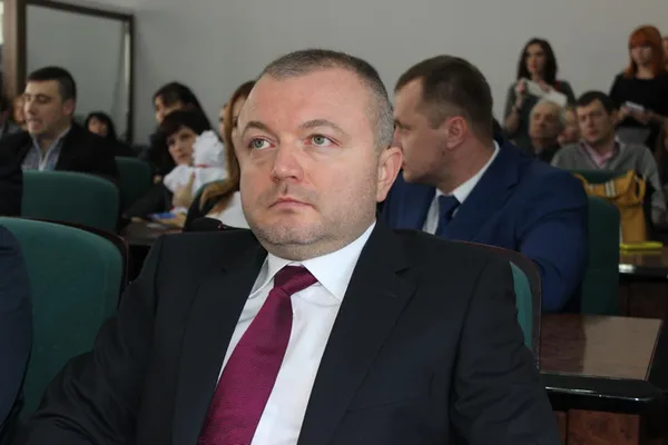 ...а ось Андрій Покровський в раду повернеться та й не сам. Разом із ним буде фракція, яка налічуватиме шістьох депутатів.