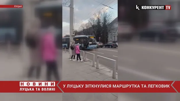 Під Луцьком – страшна аварія: автівка злетіла з дороги (відео)