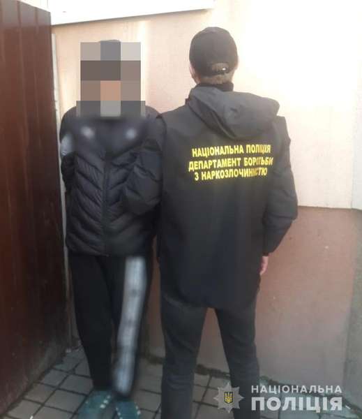 У Луцьку затримали 16-річного наркоторгівця (фото)