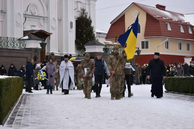 У Луцьку попрощалися з Героєм Антоном Єгоровим (фото)