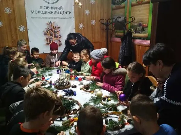У Лісівничому молодіжному центрі тривають передріздвяні майстер-класи