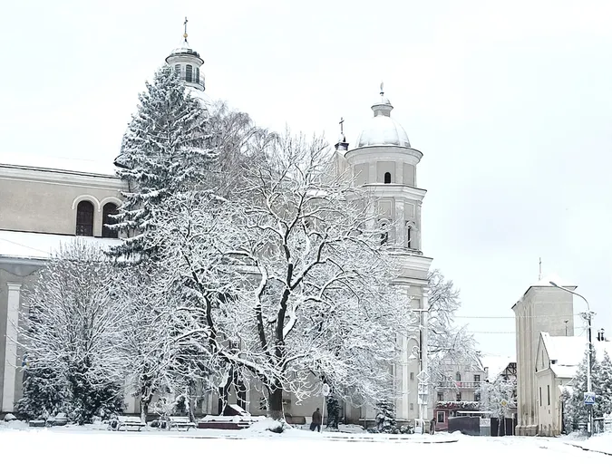 Казкова зима в Старому місті Луцька (фото)