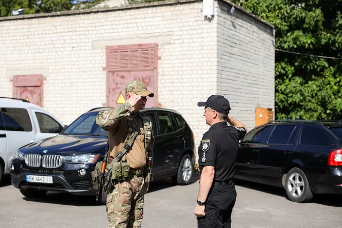 Поліцейські-добровольці з Волині вирушили у зону бойових дій (фото)