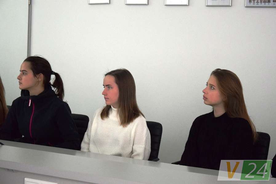 «День професії»:  луцькі школярі дізналися про роботу «Kromberg&Schubert» (фото)