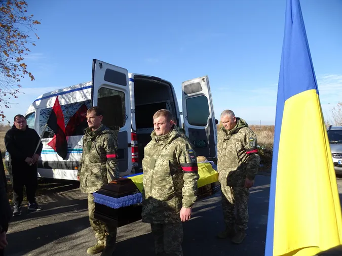 Турійська громада провела в останню земну дорогу Героя Володимира Матусевича (фото)