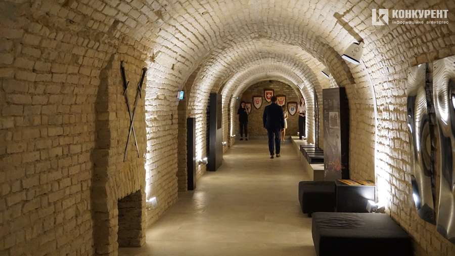 500-літні підземелля, вежа, мур: у Луцьку відкрили Окольний замок (фото)
