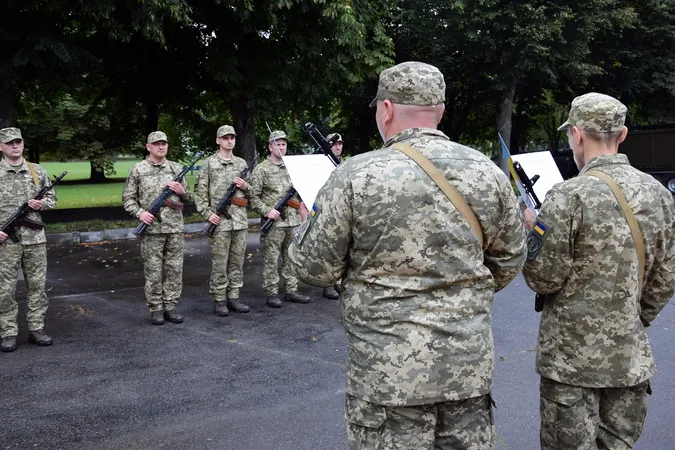 У Луцьку склали військову присягу прикордонники-новобранці (фото)