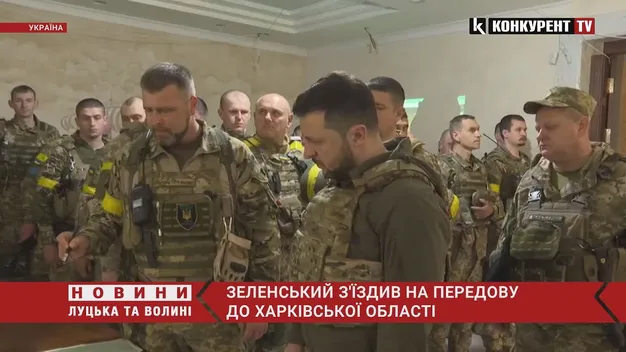Зеленський відвідав передові позиції на сході країни та вручив військовим державні нагороди (відео)