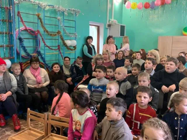 Студенти-міжнародники Лесиного вишу організували свято Миколая дітям із дитбудинку (фото)