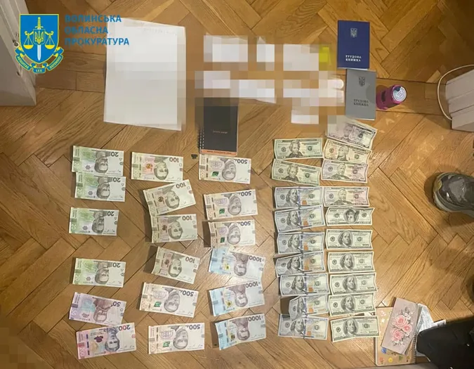 Виготовляли підроблені довідки для «ухилянтів»: трьох волинян судитимуть (фото)