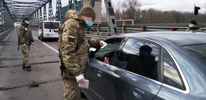 Україна хоче зняти заборону на в’їзд іноземців
