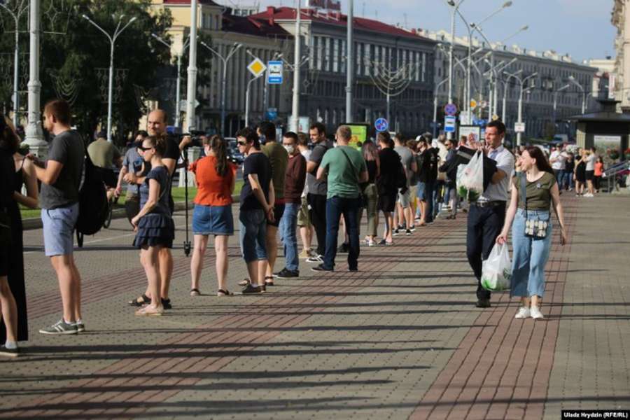 У Білорусі стихійні акції через рішення ЦВК: людей масово затримують