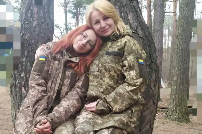 Із підборів у берці: луцька модельєрка і її донька стала на захист України