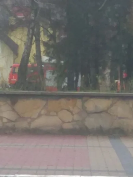 У Нововолинську міськраду «замінували» рюкзаком з брудним одягом (фото)