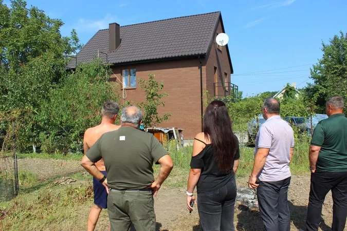 Вибиті вікна, потріскані будівлі: під час атаки на Волинь постраждала Підгайцівська громада (фото)