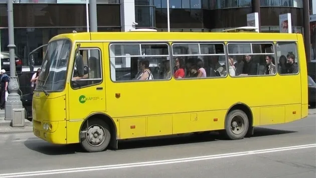Лучани нарікають, що водії маршруток не видають їм квитків