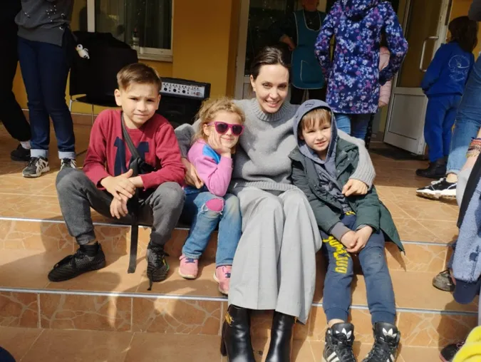 Анджеліна Джолі провідала дітей, волонтерів та переселенців: як пройшов візит у Львів