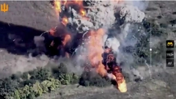 Воїни «князівської» бригади за допомогою FPV-дрона знищили самохідну гаубицю (відео)