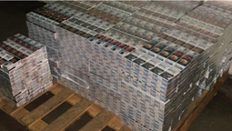 На Волині в паливних баках іномарки знайшли понад 4000 пачок сигарет (фото)