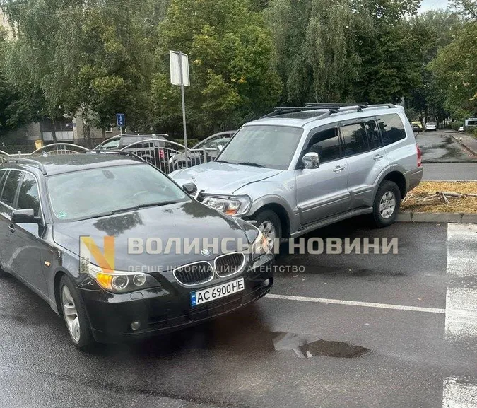 Вилетів «на зустрічку»: у Луцьку на проспекті Соборності трапилася аварія (фото)
