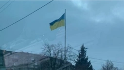 Найбільший на Волині прапор повернули на Київський майдан (фото)