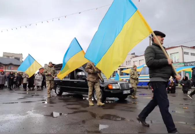 На Волині попрощалися із воїном Анатолієм Мазуром (фото)