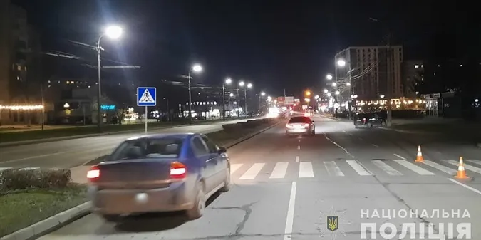 У Луцьку на переході під колеса авто потрапила 75-річна бабуся (фото)