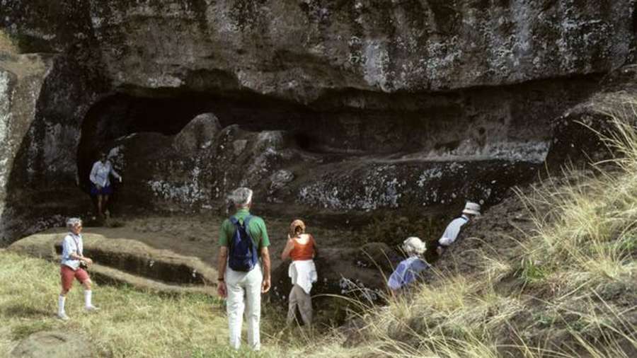 Таємниця острова Пасхи: кам'яні ідоли робили землю родючішою