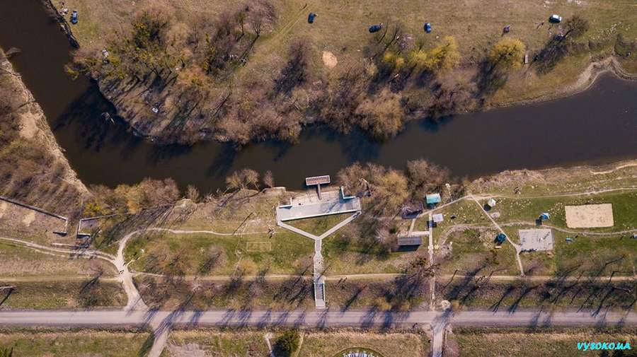Погляд із висоти: показали малолюдний центральний парк у Луцьку (фото)