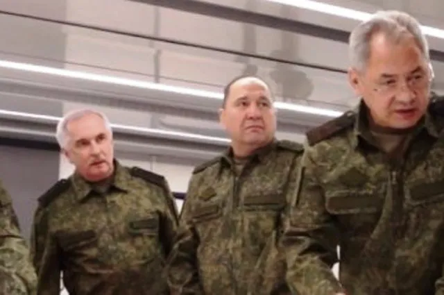 Шойгу в Україні: роздає нагороди