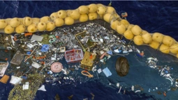 Запрацювала система, яка чистить океан від пластику (фото)