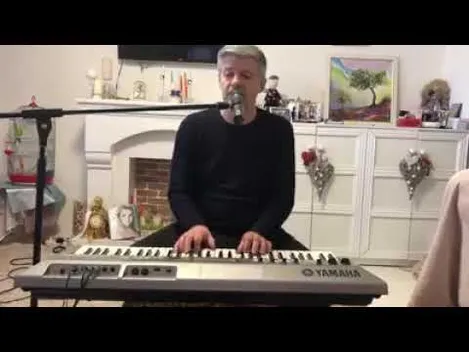 Луцький шоумен записав пісню-подяку для «янголів у білих халатах» (відео)