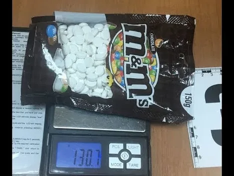 На «Ягодині» знайшли наркотики в упаковках з-під M&Ms та Skittles