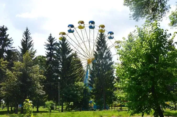 30 тонн проблем: чому у Луцьку досі не встановили нове колесо огляду