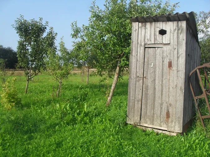 Гунчик не особливо пресує підлеглих через затримку будівництва туалетів у школах