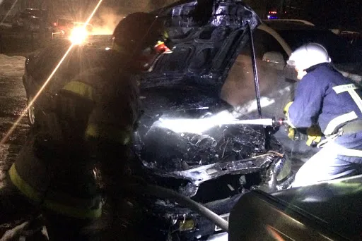 У Луцьку на Привокзальному майдані горіло «пежо»