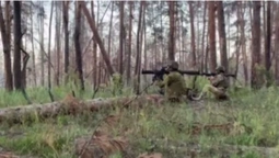 Волинські тероборонівці насипають окупатам з гранатометів у лісі на Луганщині (відео)