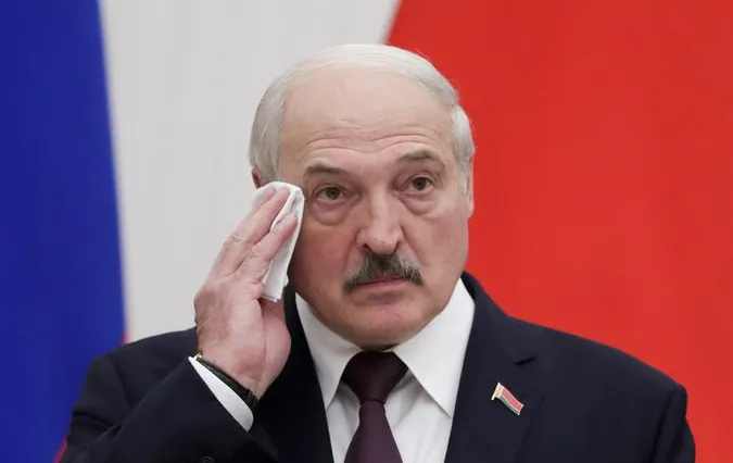 лукашенко намагається уникнути прямої участі у війні в Україні, – британська розвідка
