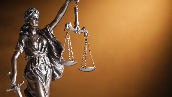 У Луцьку двоє учнів у ліцеї влаштували «вибух»