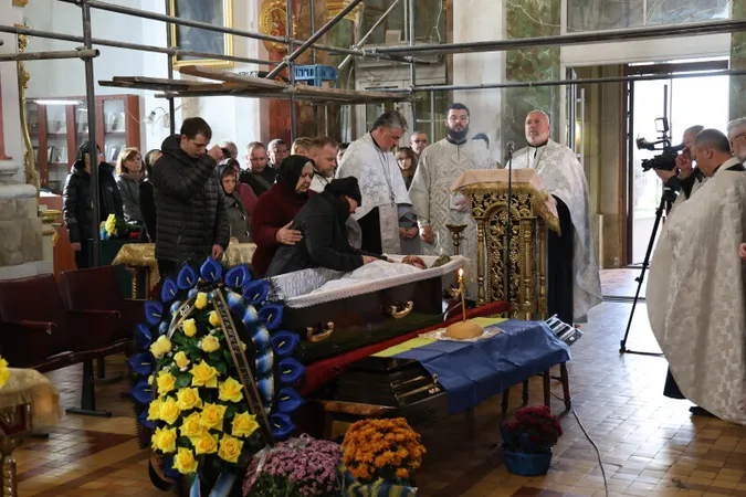 У Луцьку попрощалися із загиблим на Донеччині В'ячеславом Горюновим (фото)