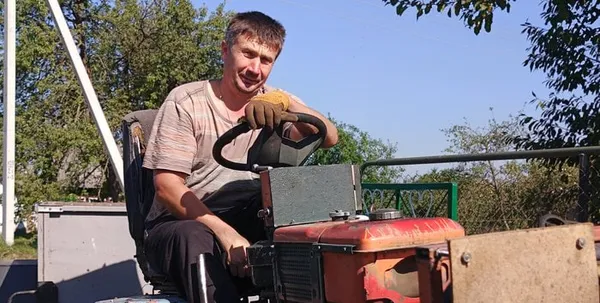 Двиготить земля: яке життя у мешканців прикордонного села (фото)