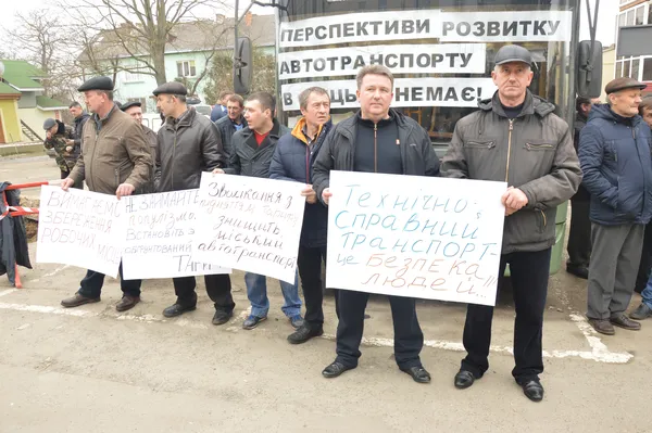 В Луцьку можуть «зупинитися» маршрутки, – перевізник