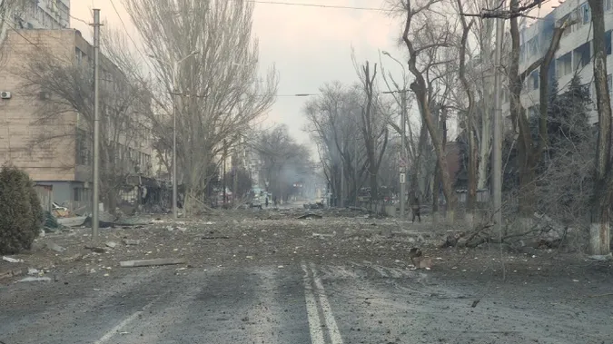 Ворог штурмує Маріуполь, блокує та обстрілює Харків, – Генштаб ЗСУ