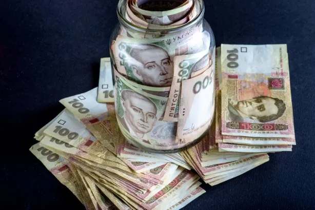 Українці тримають готівкою більше 300 мільярдів гривень