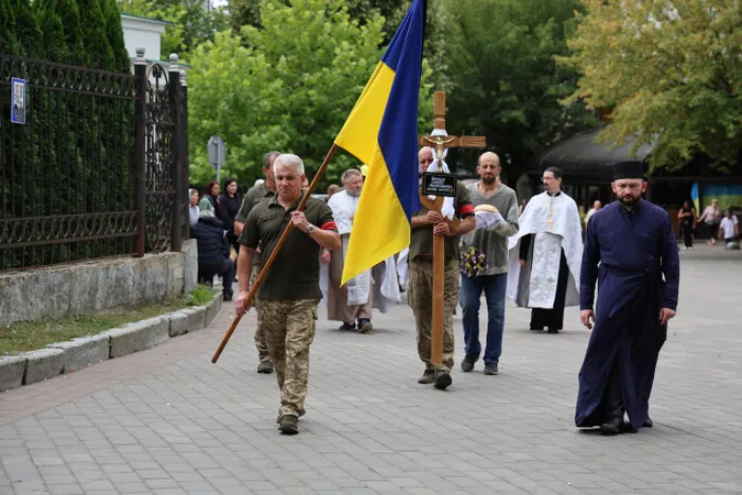 У Луцьку попрощалися із загиблим воїном Олексієм Бондарем
