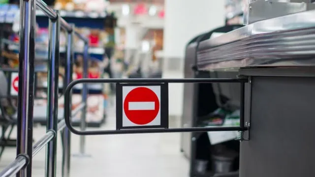 Польща заборонила торгувати у неділю 