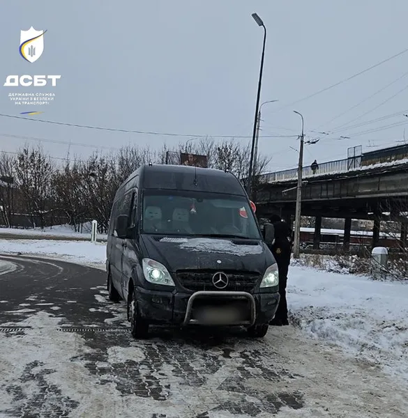 У Луцьку «накрили» п'ятьох нелегальних перевізників (фото)